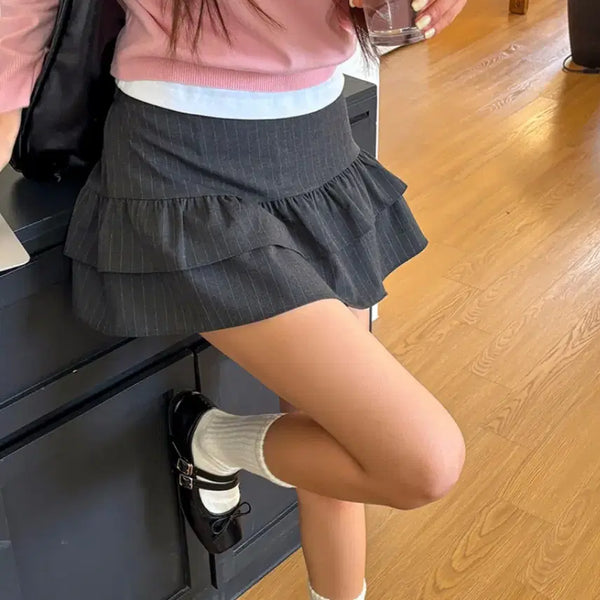 [BUNJANG] Ruffle Stripe Skirt Shorts Charcoal / 프릴 스트라이프 치마바지 차콜