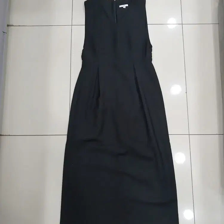 [BUNJANG] COIR V-Neck Sleeveless Maxi Dress - Black, Size S / COIR S사이즈 검정색 브이넥 민소매 롱원피스 중고 드레스