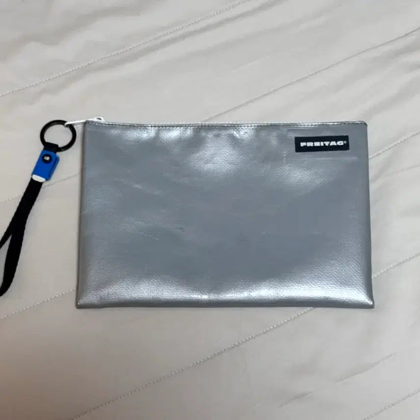 [BUNJANG] Freitag Chuck ED (Keychain) Silver Pouch + Strap / 프라이탁 척, ED (키홀더) (프라이탁 실버 파우치 + 스트랩)