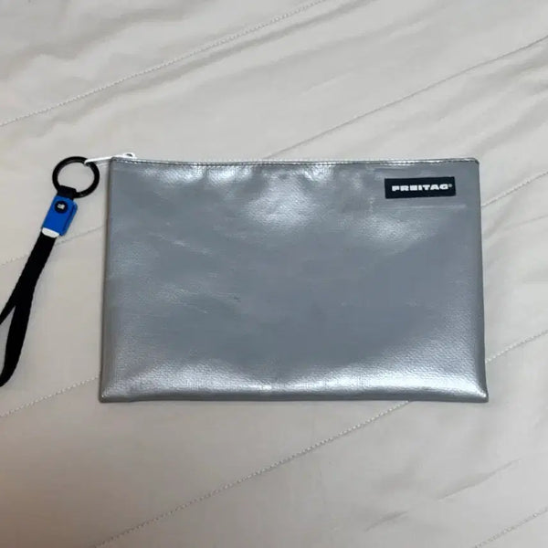 [BUNJANG] Freitag Chuck ED (Keychain) Silver Pouch + Strap / 프라이탁 척, ED (키홀더) (프라이탁 실버 파우치 + 스트랩)