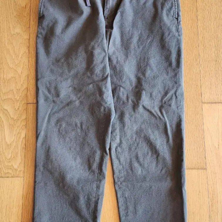 [BUNJANG] Uniqlo Dark Khaki Chino Pants S / 유니클로 다크 카키 치노 팬츠 S