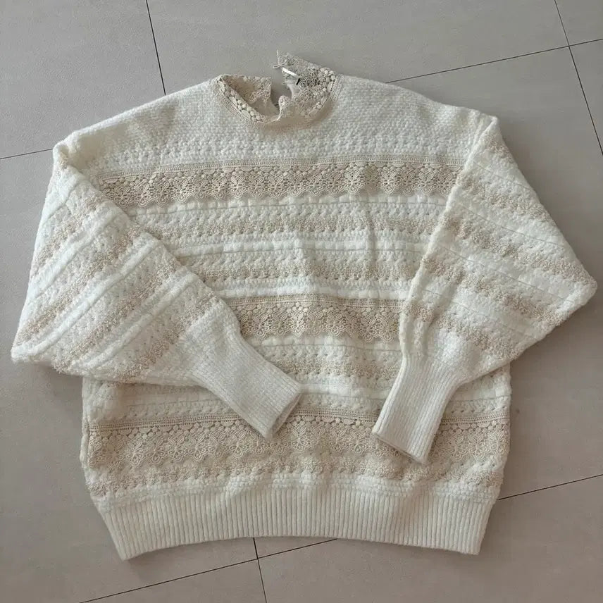 [BUNJANG] Zara Ivory Lace Knit S / 자라 아이보리 레이스 니트 S