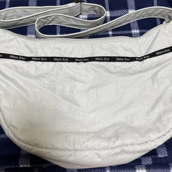 [BUNJANG] Matinkim Glossy Fabric Round Crossbody Bag Light Grey / 마뗑킴 글로시 패브릭 라운드 크로스백 라이트 그레이