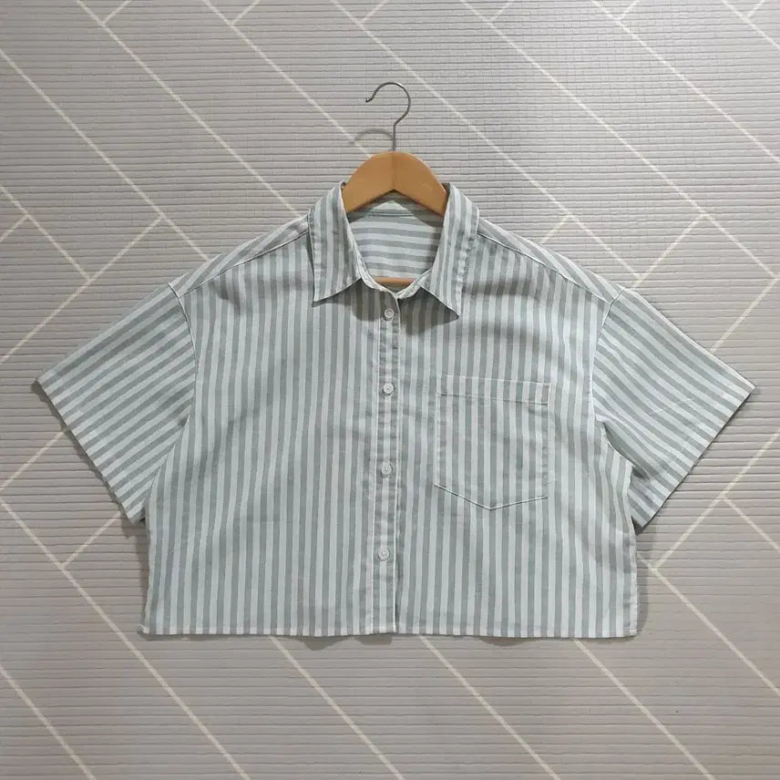 [BUNJANG] GU Stripe Cropped Short-Sleeve Shirt / L GU 지유 스트라이프 크롭 반팔 셔츠.셔켓