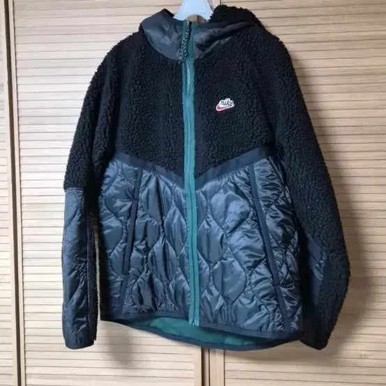 [BUNJANG] Nike Sherpa Quilted Hooded Jacket - Black / 나이키 셰르파 퀼팅 후드 자켓 블랙