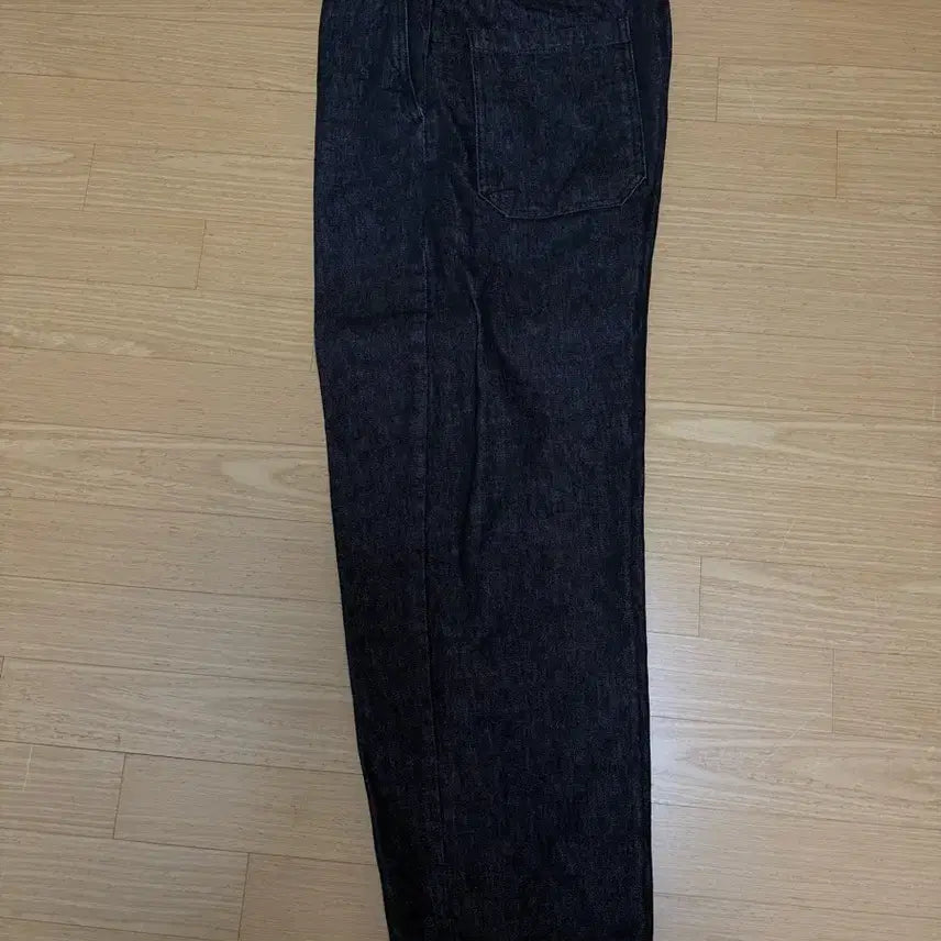 [BUNJANG] Artifects One-Tuck Curved Denim Black M / 아트이프액츠 원턱 커브드 데님 블랙 M