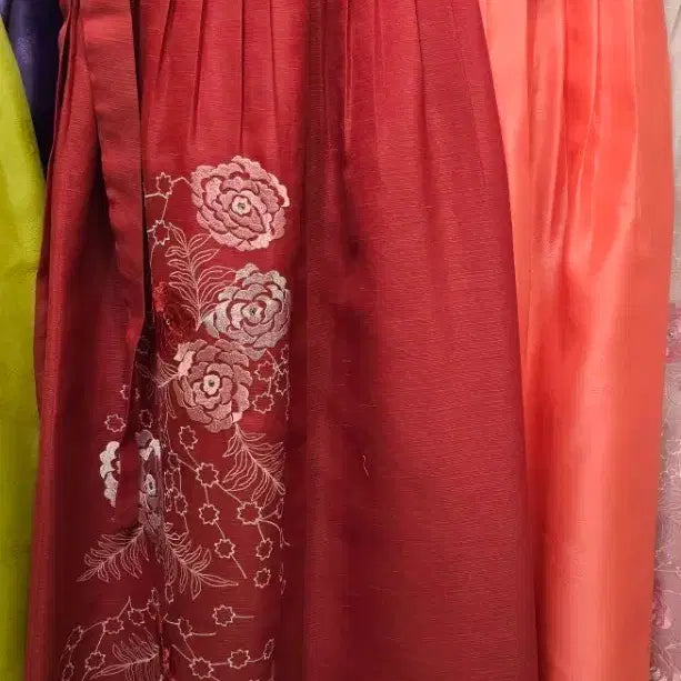 [BUNJANG] Red and Coral Hanbok Skirt / 빨간색과 다홍색 한복치마 판매합니다.
