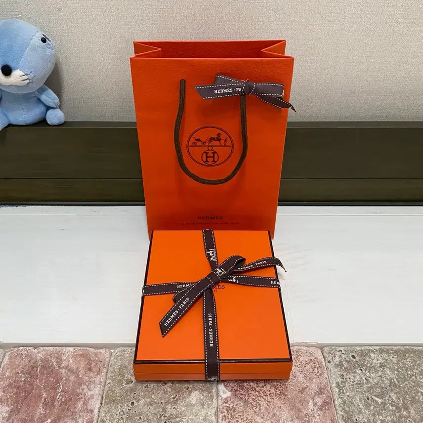 [BUNJANG] Hermes Box, Ribbon, and Shopping Bag Set / 에르메스 박스(13x15.5x2.5) + 리본 + 쇼핑백