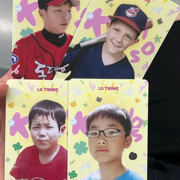 [BUNJANG] LG Twins Children's Day Photocard Set (Moon Bo-kyung, Woo Kang-hoon, Oh Austin, Kim Jin-sung) / 엘지트윈스 LG 어린이날 포토카드 문보경우강훈오스틴김진성