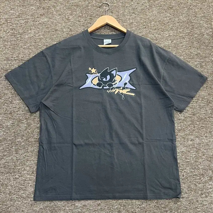 [BUNJANG] Critic Graphic T-Shirt XL / 크리틱 그래픽 반팔티 XL