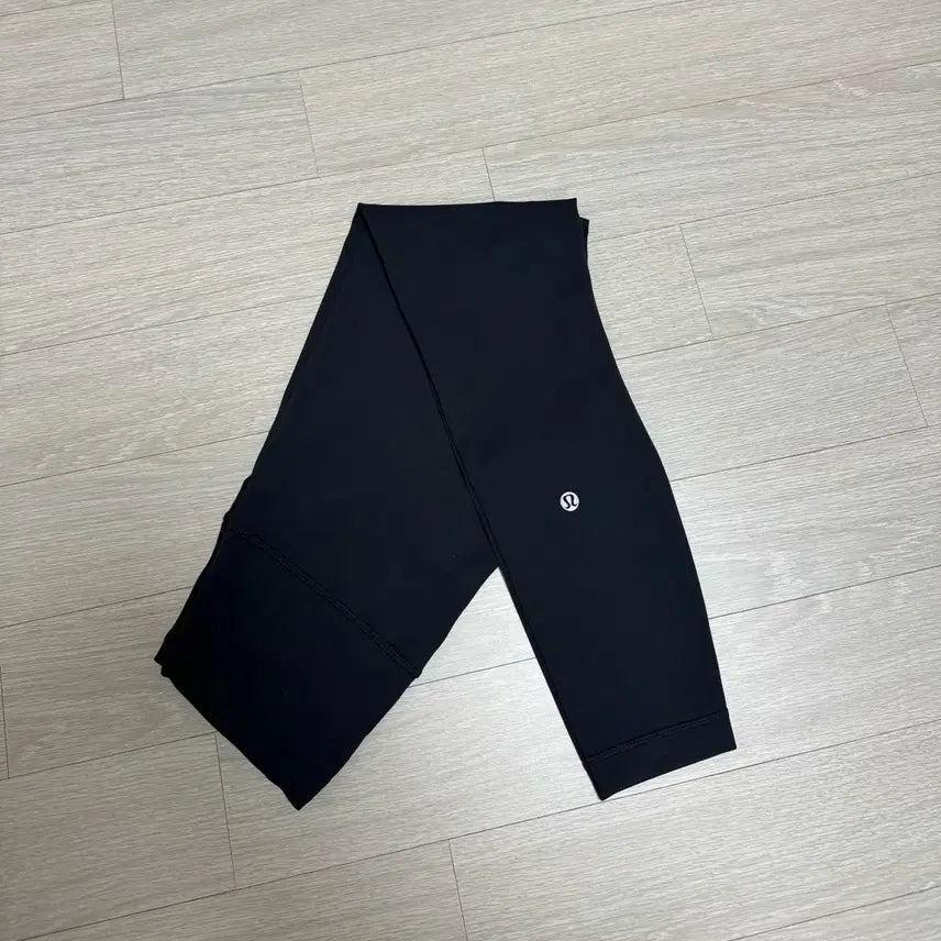[BUNJANG] Lululemon Wonder Train High-Rise Tight 24" Black S / 룰루레몬 레깅스 원더 트레인 하이라이즈 타이츠 24" 블랙 S
