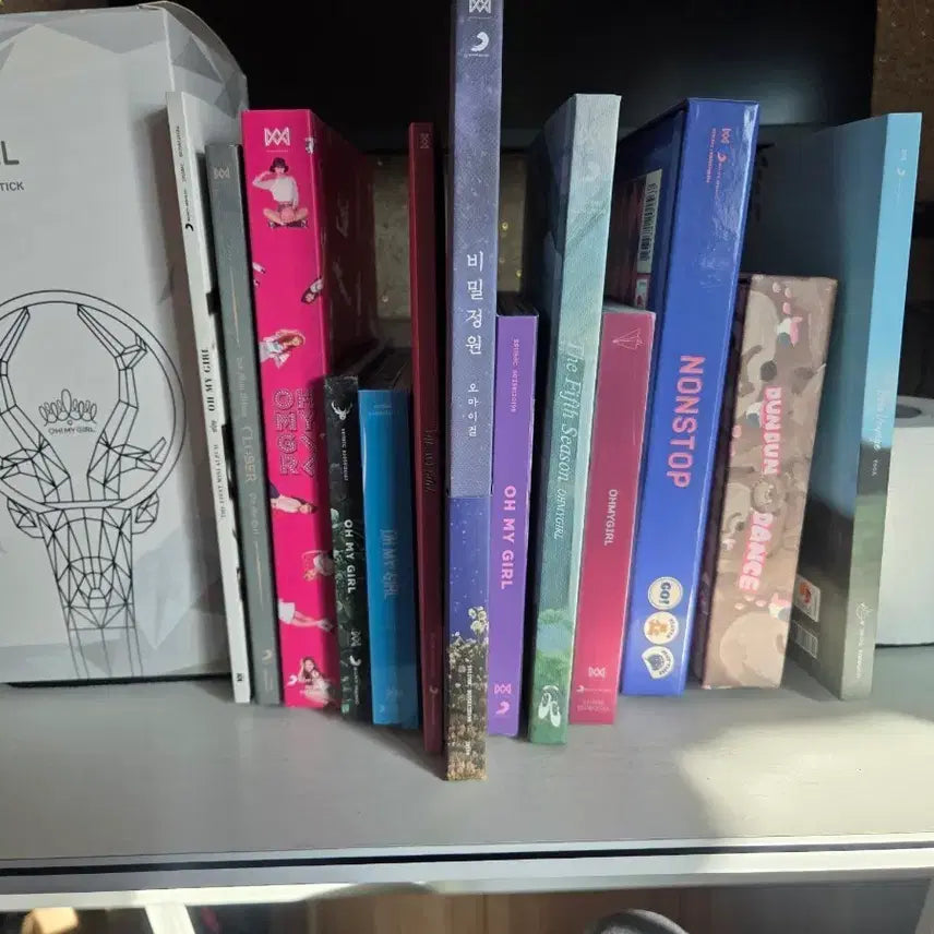 [BUNJANG] OH MY GIRL Album & Lightstick Bundle Set / 오마이걸 앨범 및 응원봉 일괄