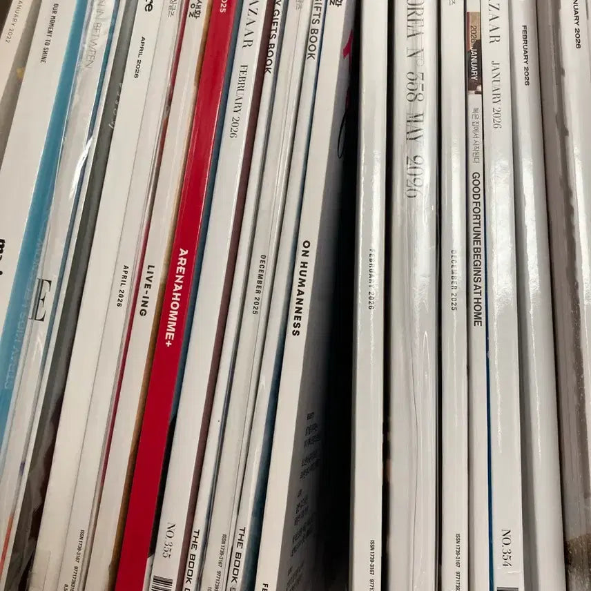 [BUNJANG] Cosmopolitan, Marie Claire, Singles, Allure, GQ, W, Vogue, Living Sense, Jubu Saenghwal, PilateS, Women's Dong-A, Fashion Magazines Bundle / 패션잡지 코스모폴리탄 마리끌레르 싱글즈 얼루어 지큐 더블유 여성동아 등