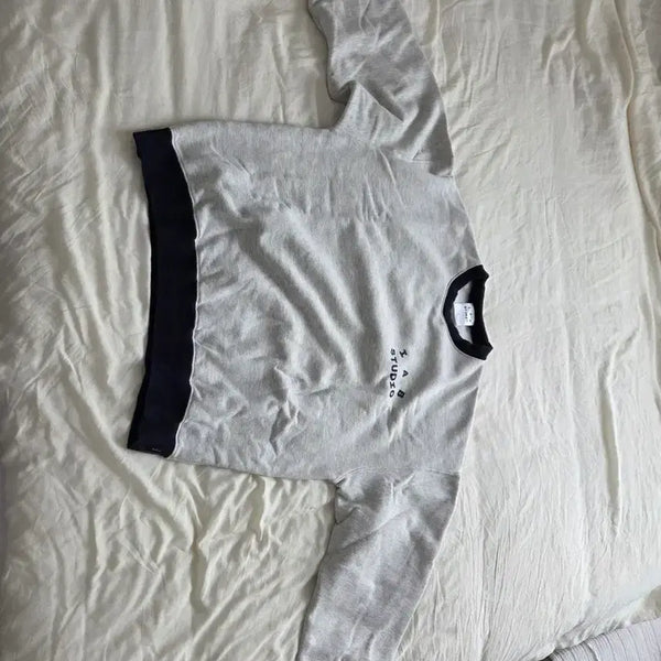 [BUNJANG] IAB Studio Oatmeal Navy Sweatshirt L / 아이앱 오트밀 네이비 맨투맨L 팝니다
