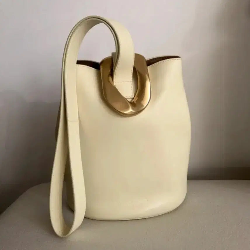 [BUNJANG] Bottega Veneta Nappa Leather Drop Bag - Ice Cream Color / [오늘만 -20만] 새상품 보테가베네타 나파 드롭백 아이스크림 색상