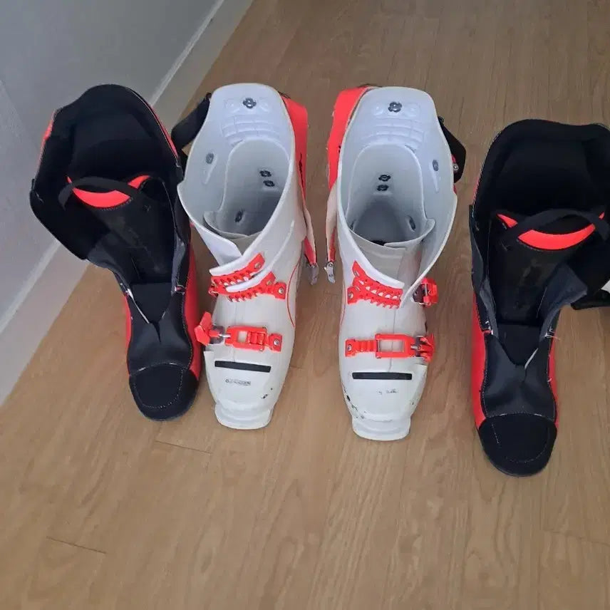 [BUNJANG] Rossignol Ski Boots with Briko Helmet / 로시뇰 스키부츠 브리코헬멧포함