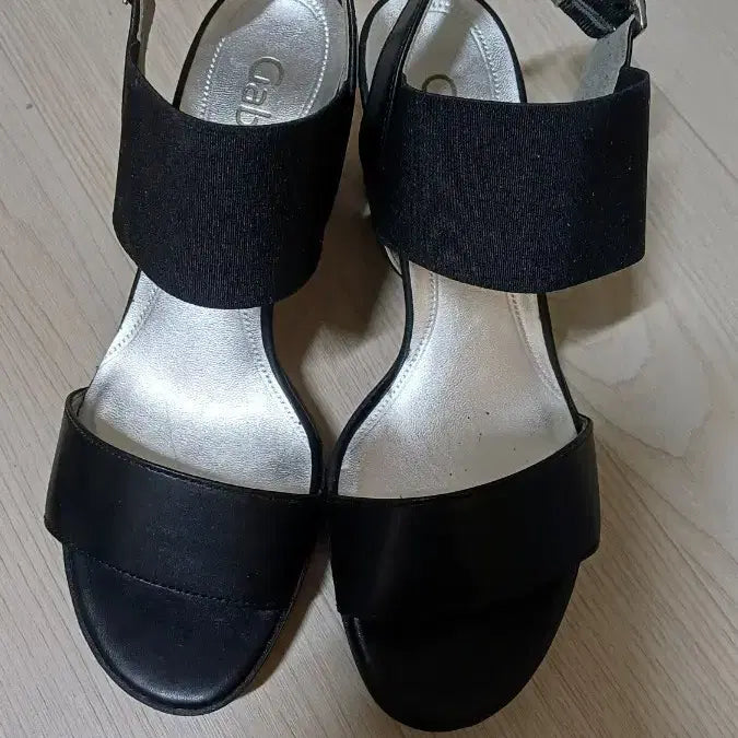 [BUNJANG] Geiger Black Heeled Sandals / 가이거검정색 샌들힐