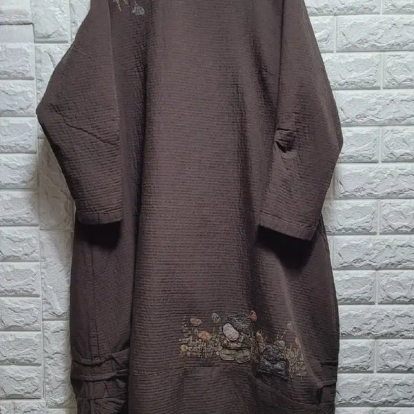 [BUNJANG] Michellee Brown Quilting Embroidery Long Dress / 미쉘리 면 브라운 퀼팅 자수 롱 원피스