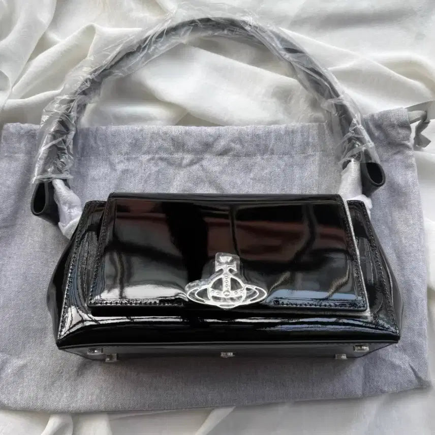 [BUNJANG] Vivienne Westwood Black Leather Clutch Shoulder Bag Silver Hardware / 비비안웨스트우드 클러치백 숄더백 블랙  은장