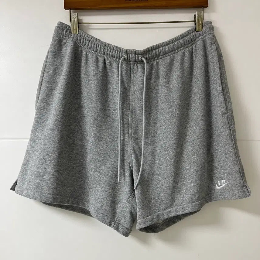 [BUNJANG] Nike Grey Embroidered Logo Shorts XL / 나이키 반바지