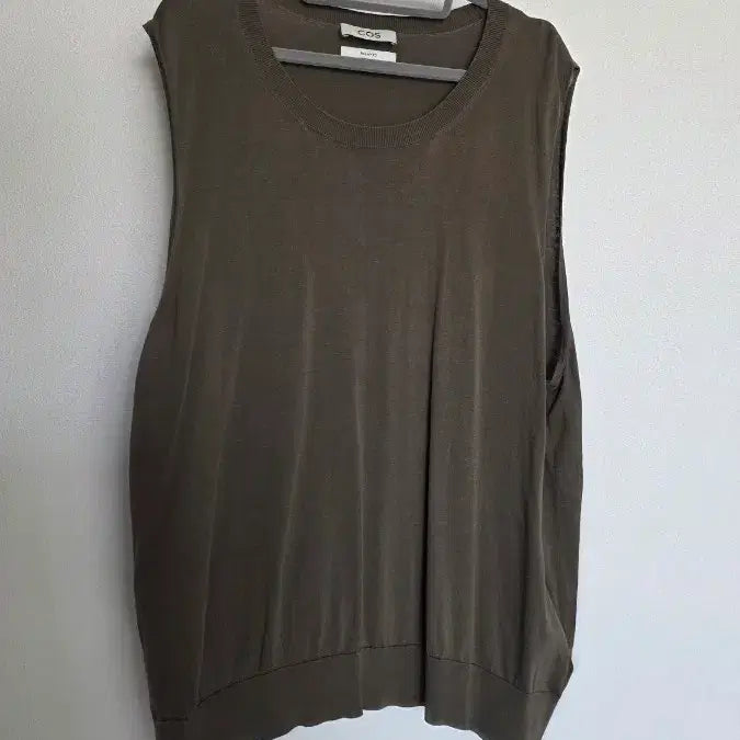 [BUNJANG] COS Relaxed Fit Sleeveless Knit Khaki XL / COS 릴렉스핏 민소매 니트 카키XL