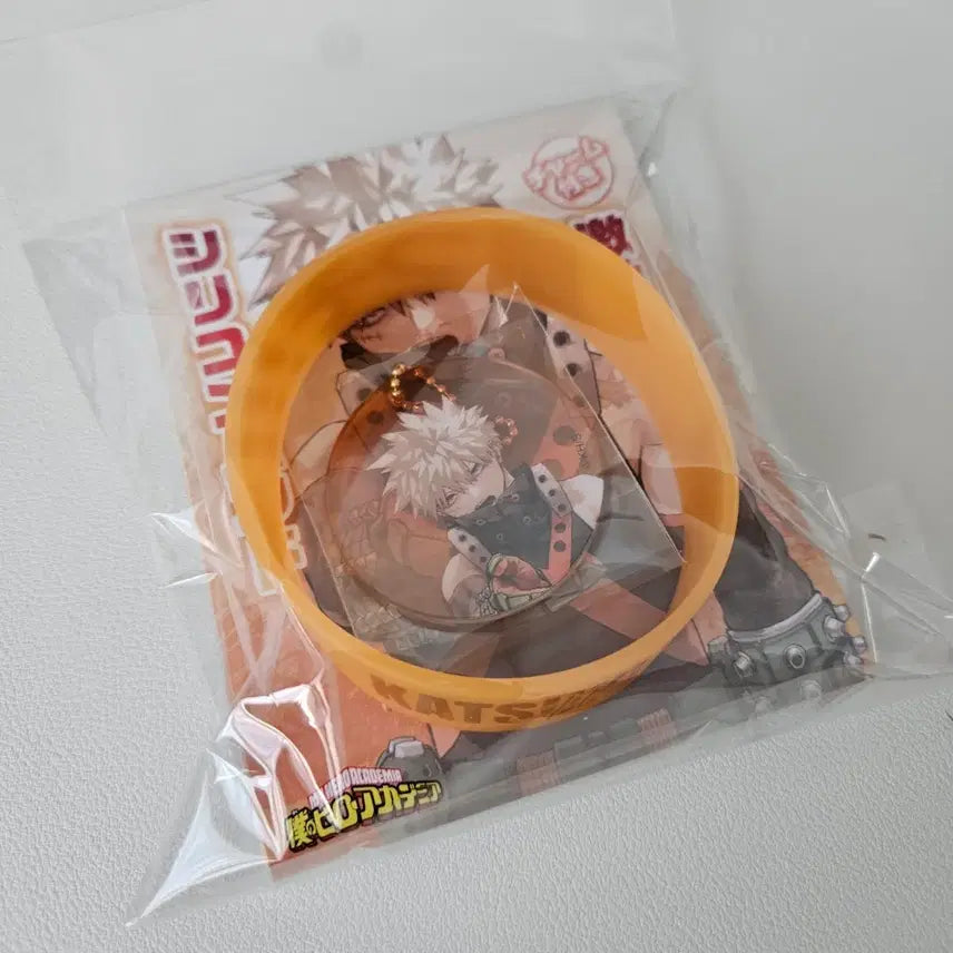 [BUNJANG] My Hero Academia Katsuki Bakugo Jump Shop Silicone Bracelet & Acrylic Keychain Charm Set (Sealed) / [미개봉] 히로아카 나히아 바쿠고 점프샵 실리콘팔찌 아크릴키링참 세트