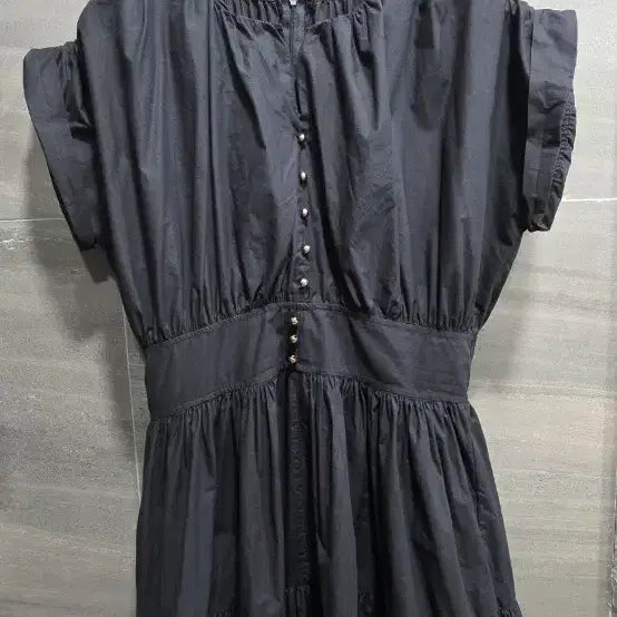 [BUNJANG] MINSSHOP Gold Button Tiered Dress - Size M / MINSSHOP민스샵,  골드버튼  티어드  원피스 M , 거의 새상품