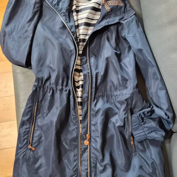 [BUNJANG] Emporio Armani Women's Windbreaker Jacket L / 엠포리오 아르마니 여성 윈드브레이커 L(55~66)