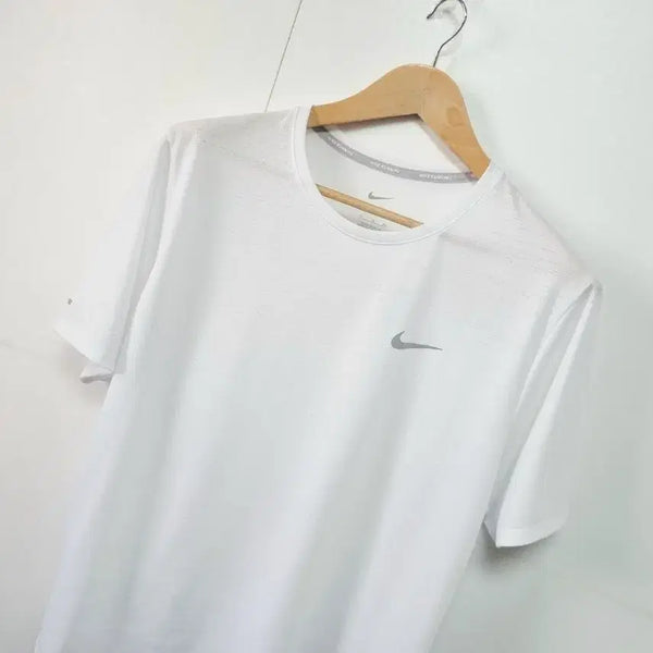 [BUNJANG] Nike Men's Dri-FIT Lightweight Running Short-Sleeve T-Shirt / 남성 나이키 러닝 런 기능성 경량 반팔 티 티셔츠 러닝복 런닝복