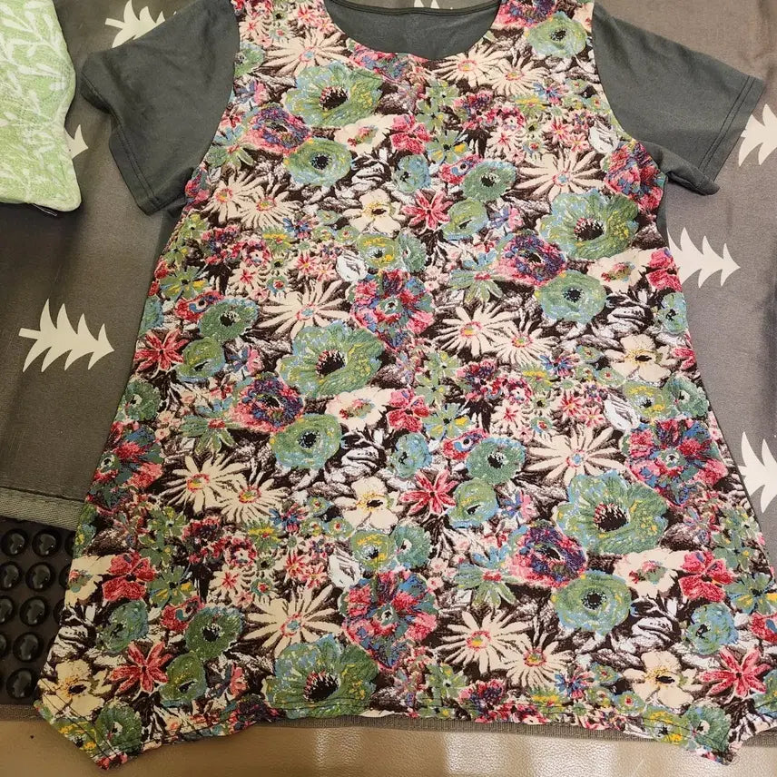 [BUNJANG] Flower Short Sleeve T-Shirt (Size 66) / 인견 플라워 반팔66