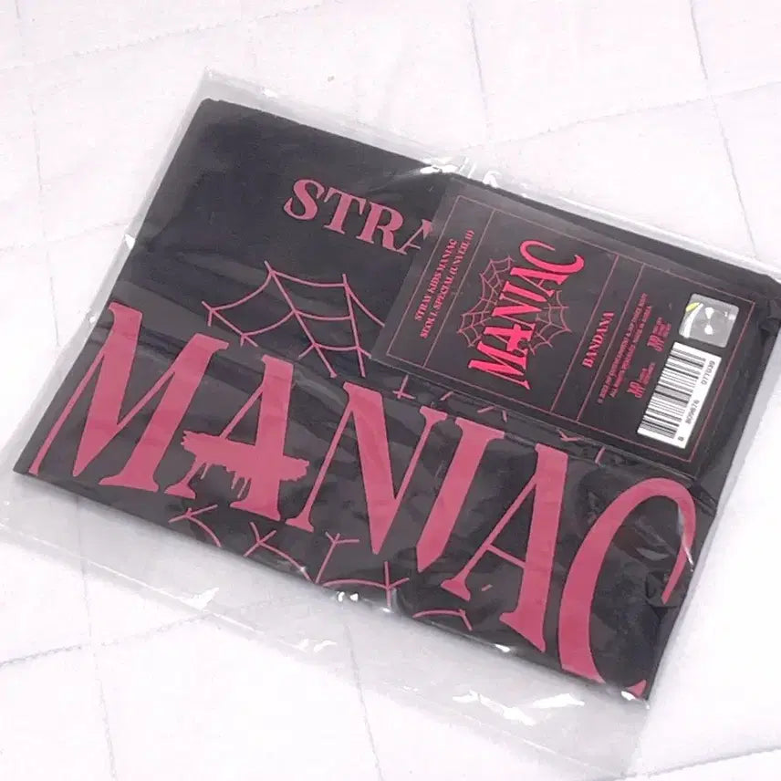 [BUNJANG] Stray Kids Maniac Concert MD Bandana T-Shirt (Hyunjin, Felix) / 스키즈 매니악 티셔츠 반다나 콘서트 굿즈 엠디 반팔티 현진 필릭스