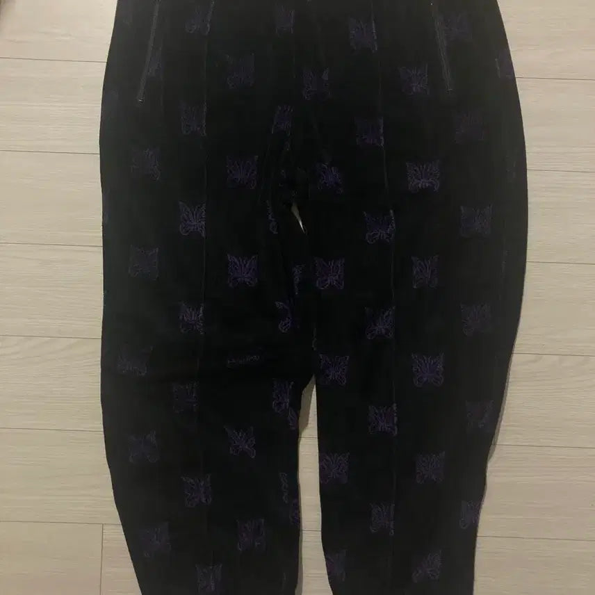 [BUNJANG] Needles Velour Track Pants M / 니들스 벨루어 트랙팩츠 m 팝니다