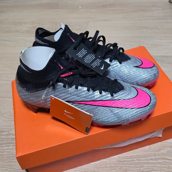 [BUNJANG] Nike Mercurial Vapor 14 30th Anniversary Edition Football Boots / 나이키 축구화 Mercurial Vapor 14 실버/핑크
