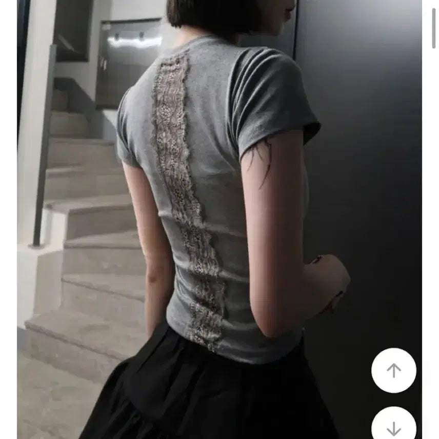 [BUNJANG] Eeun Back Lace Tee / 이은 Back Lace Tee 레이스티