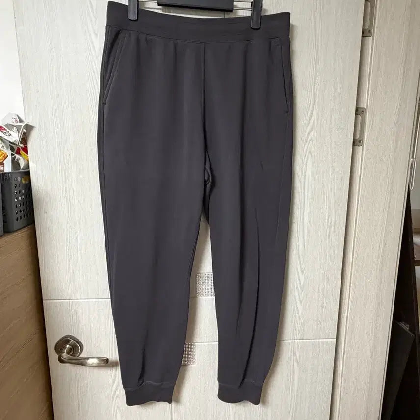 [BUNJANG] Uniqlo Sweatpants Charcoal L New / 유니클로 스웨트팬츠 차콜 L 새상품