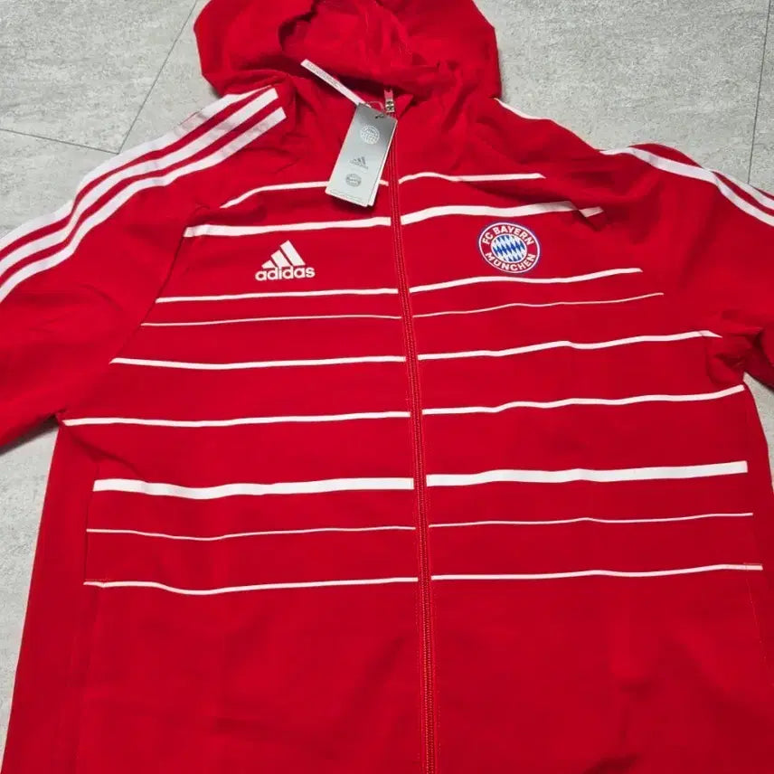 [BUNJANG] Adidas Bayern Munich DNA Windbreaker / 아디다스 바이에른 뮌헨 DNA 윈드 브레이커