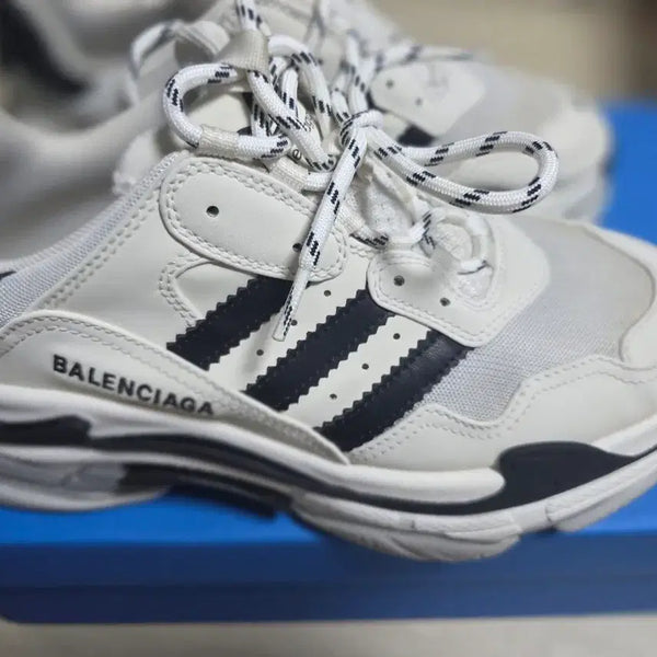 [BUNJANG] Balenciaga x Adidas Triple S Sneakers / 발렌시아가X아디다스 스니커즈