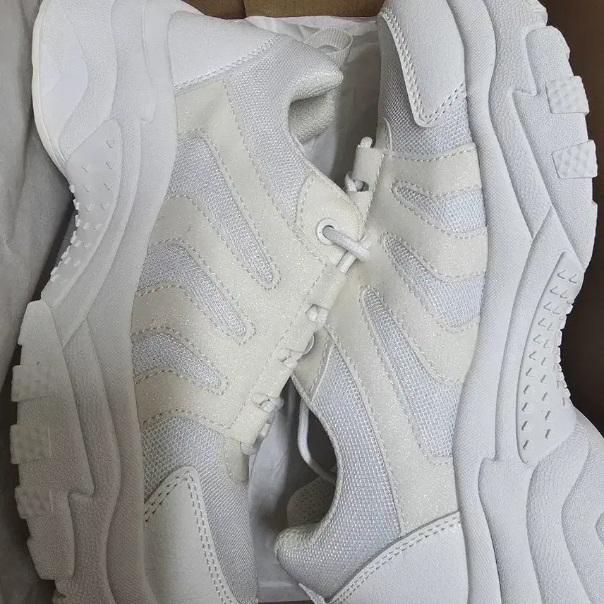 [BUNJANG] White Sneakers / 화이트 운동화 스니커즈 새상품