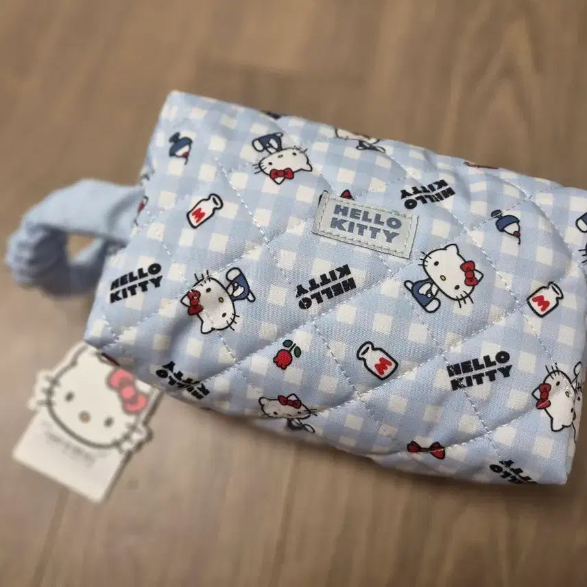 [BUNJANG] Hello Kitty Quilting Pouch Bag Sky Blue / 헬로키티 퀼팅 파우치 가방 하늘색