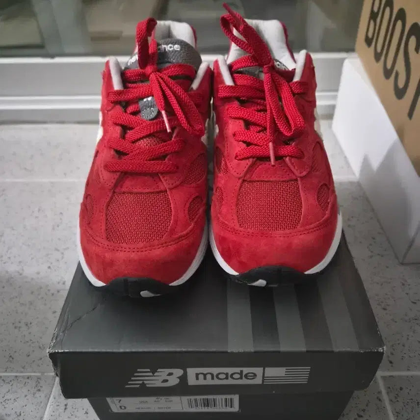 [BUNJANG] New Balance 992 Kith Red Men's Sneakers / 뉴발란스 992 Kith 레드 남성 스니커즈