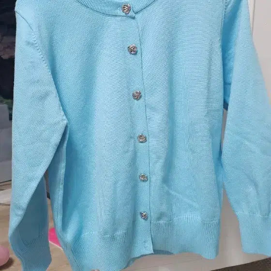 [BUNJANG] Round Neck Sky Blue Cardigan / 라운드넥 하늘색 가디건