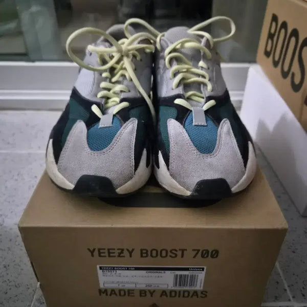 [BUNJANG] Adidas Yeezy Boost 700 Wave Runner OG / 아디다스 이지부스트 700 웨이브러너 OG