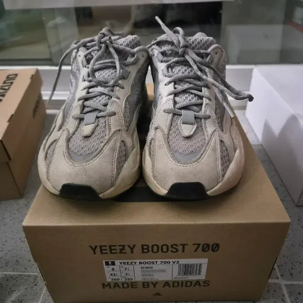[BUNJANG] Adidas Yeezy Boost 700 V2 Static / 아디다스 이지부스트 700 V2 스태틱