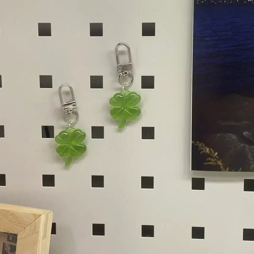 [BUNJANG] Four Leaf Clover Lucky Charm Keychain / 행운의 네잎클로버,네잎클로버 키링, 행운 키링