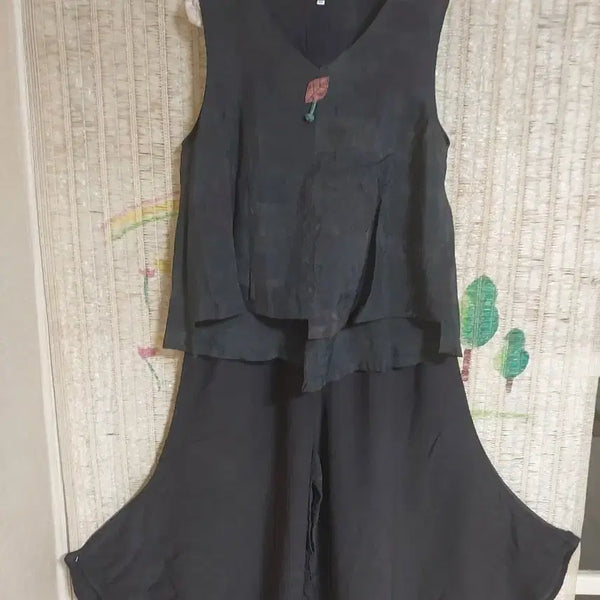 [BUNJANG] Sandeulbaram Linen Blend Black Sleeveless Blouse and Wide Pants Set / 산들바람)인견 블랙 민소매 블라우스 와이드 팬츠 세트