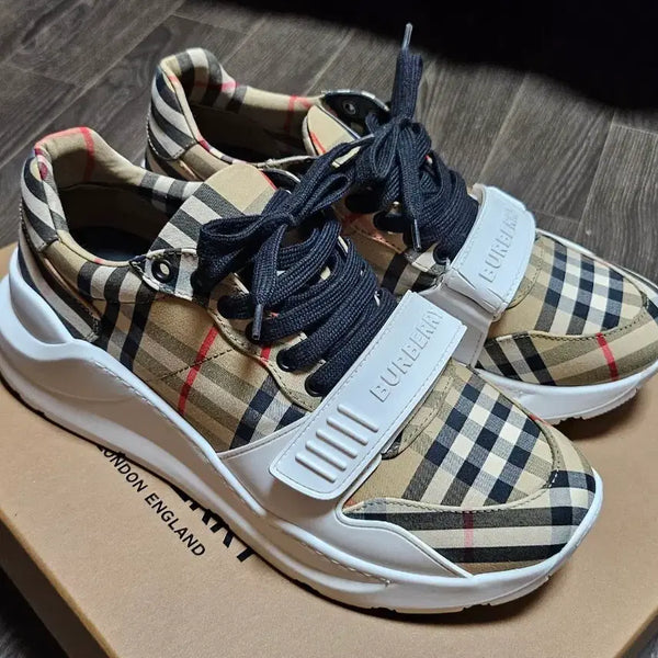 [BUNJANG] Burberry Regis Low Top Sneakers Archive Beige Size 41 Full Box / 버버리 레지스 로우탑 스니커즈 8046826 풀박스