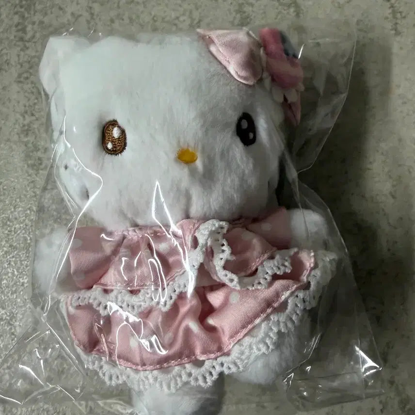 [BUNJANG] Sanrio x Miko Collaboration Mascot - Hello Kitty / 산리오 미코 콜라보 마스코트 키티