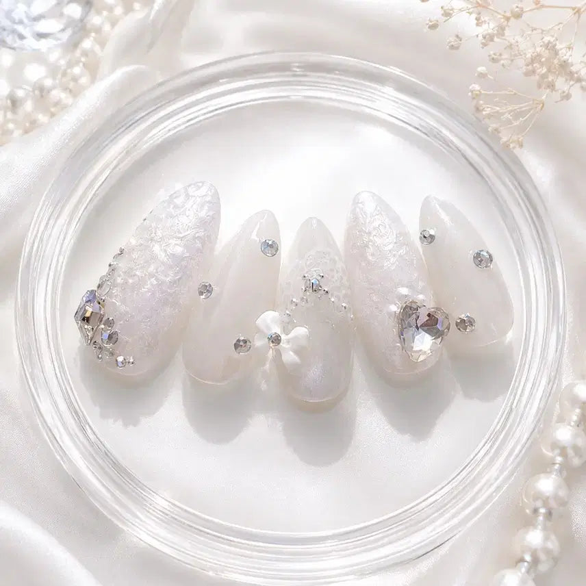 [BUNJANG] Handmade Wedding Magnetic Nail Tips with Pearls and Diamonds / 수제네일팁 결혼식 웨딩 네일 자석네일 진주