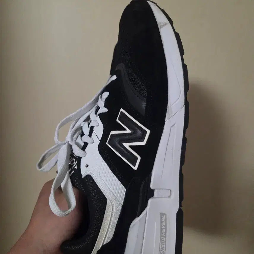[BUNJANG] New Balance 997S Made in USA Black White Sneakers / 뉴발란스 997S 메이드 인 USA 블랙 화이트 295