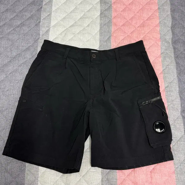 [BUNJANG] C.P. Company Black Nylon Cargo Shorts (32-33 inch) / CP컴퍼니 블랙 나일론 카고 반바지(32~33)